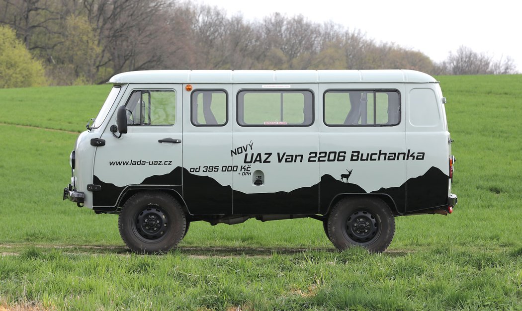 UAZ 2206 Buchanka