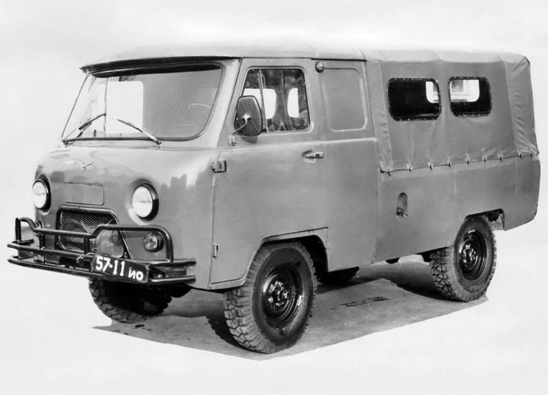 UAZ 3303