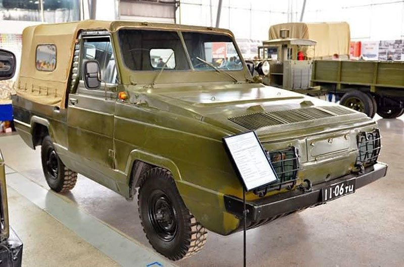 UAZ-3907