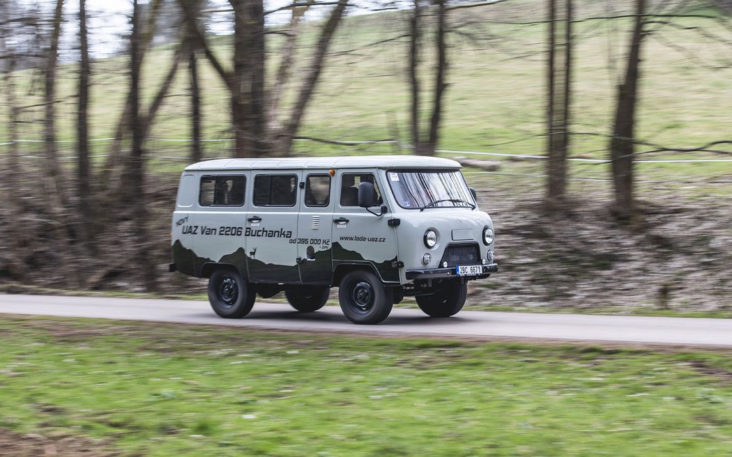 UAZ 2206 Buchanka