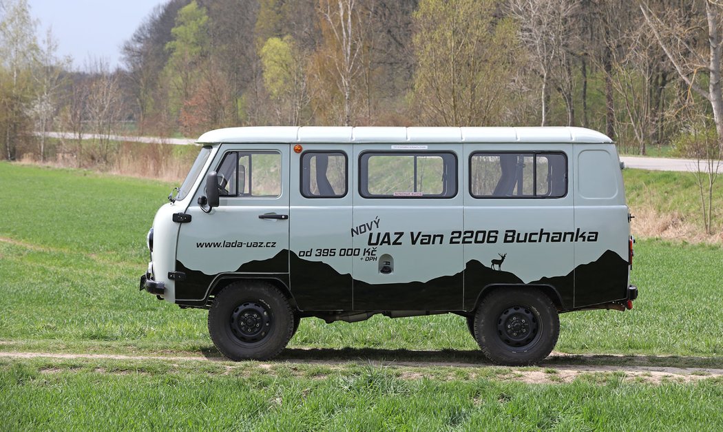 UAZ 2206 Buchanka