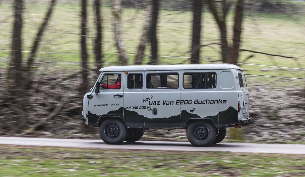 UAZ 2206 Buchanka