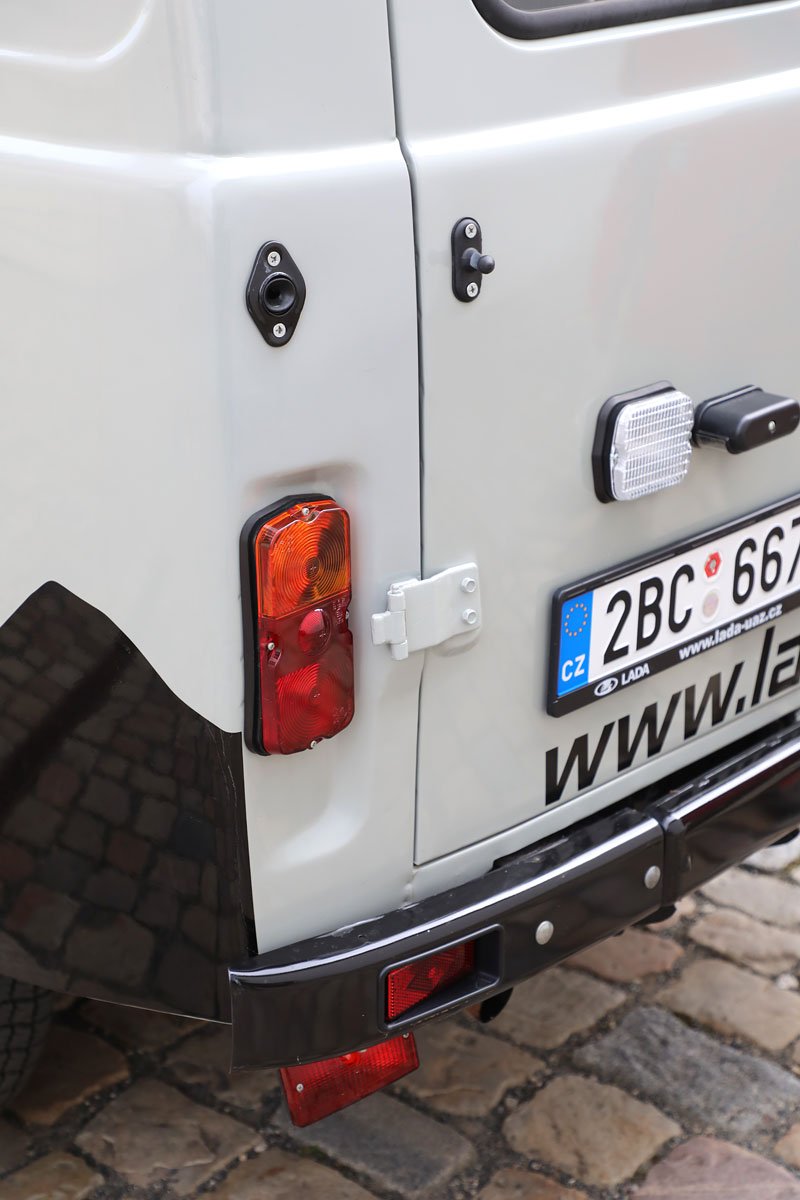 UAZ 2206 Buchanka