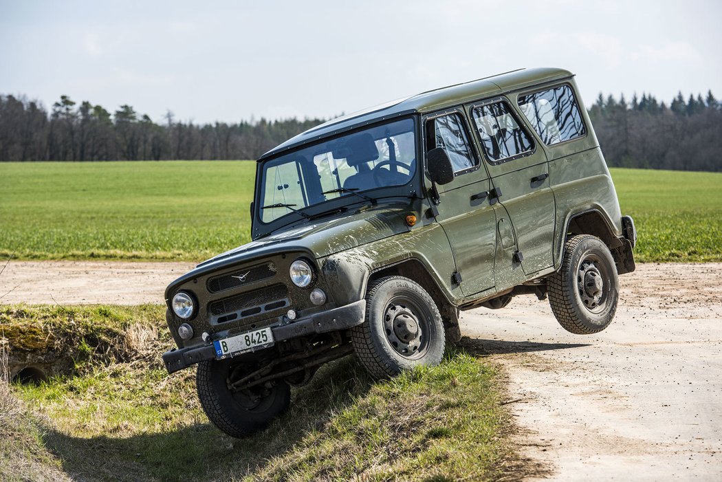 UAZ Hunter