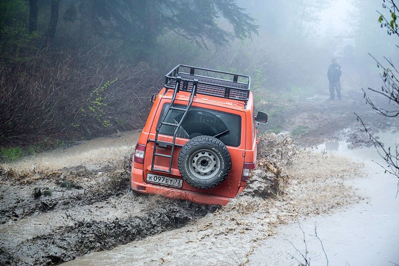 UAZ Patriot expediční