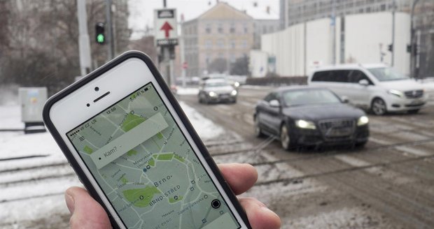 Do Brna vstoupila služba UBER, podle primátora podniká nelegálně!