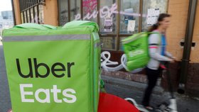 Uber v Česku končí s rozvozem jídla. Společnost opouští i Ukrajinu a Rumunsko