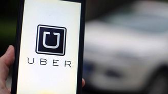 Ztrátový Uber míří na burzu, může se přiživit na menší konkurenci