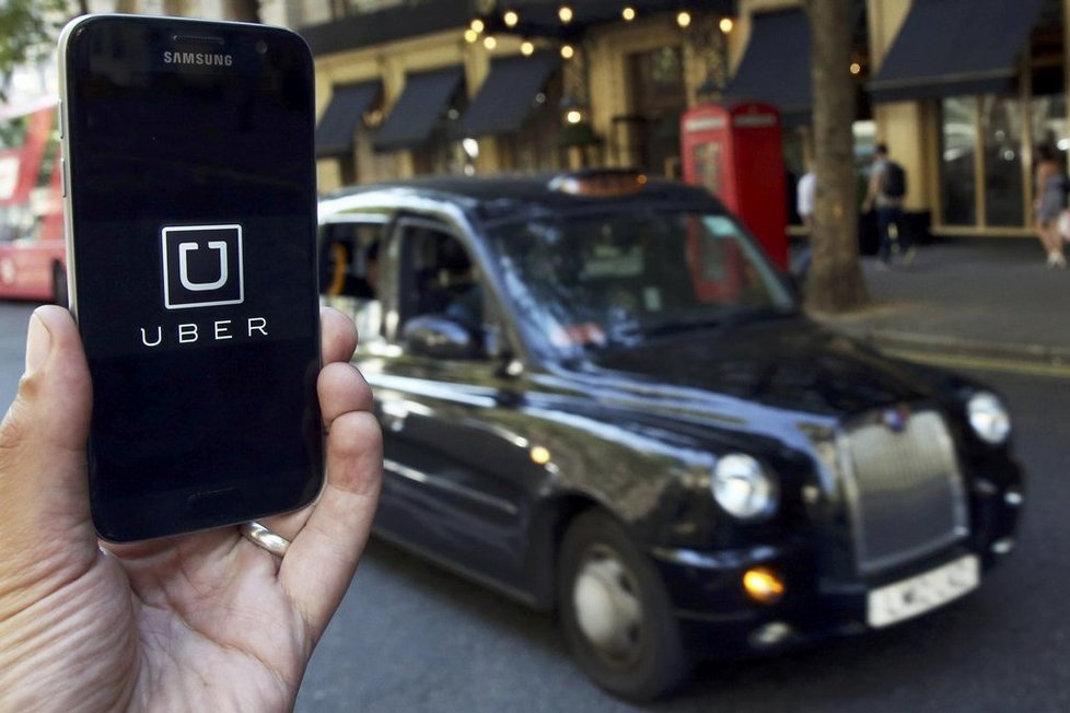Uber versus taxi