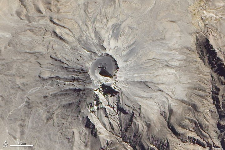 Sopka Ubinas z výšky