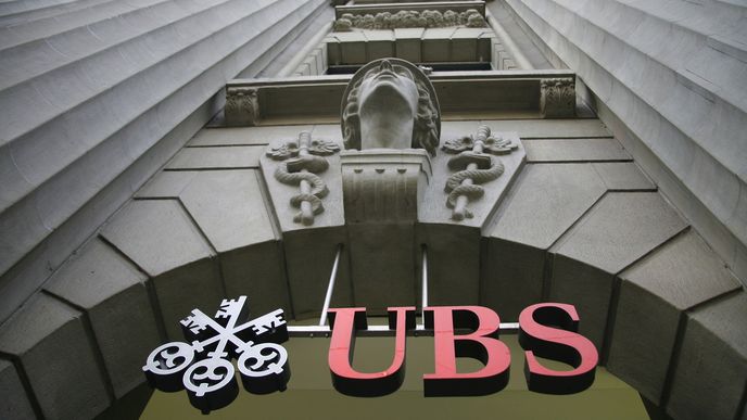 Švýcarská banka UBS převezme svého  hlavního konkurenta Credit Suisse, který má potíže.