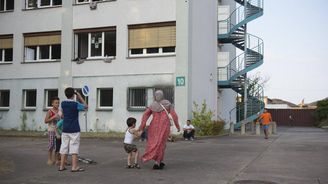 Berlín nezvládá rekordní nápor azylantů. Nemá je kde ubytovat