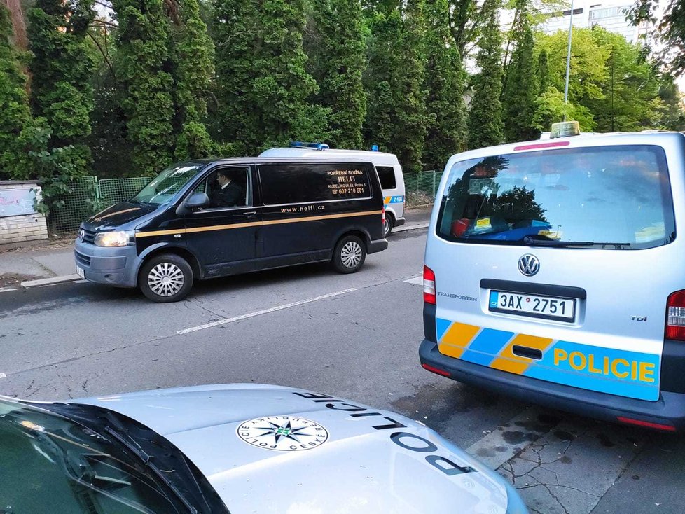 Pražská policie prošetřuje úmrtí osoby na ubytovně ve Štěchovické ulici ve Strašnicích.