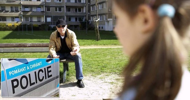 V ulicích Uherského Hradiště řádí úchyl: Děti lákal do červené dodávky na bonbony.