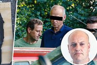 Poslední chvíle před zadržením ozbrojeného učitele: „Asi hledají mě!“ svěřil se v autoservisu