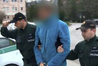 Tělocvikář Ivan (42) měl sex s nezletilou žačkou: Koupil jí léky na potrat