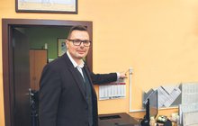 Ve školách mají nouzové tlačítko: Uchrání učitele před nakládačkou!