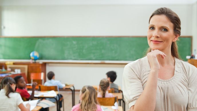 Vláda schválila nové platové tabulky pro rok 2026, které přinášejí plošné i cílené navýšení tarifních platů napříč veřejným sektorem. Vláda schválila nové platové tabulky pro rok 2026, které přinášejí plošné i cílené navýšení tarifních platů napříč veřejným sektorem.