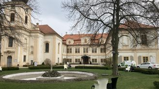 Na zámku Loučeň hrával Bedřich Smetana. Návštěvností se blíží Karlštejnu