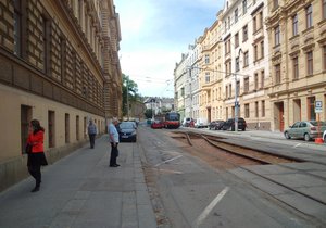 Po roce oprav se  v neděli večer opět otevře Údolní ulice v Brně.
