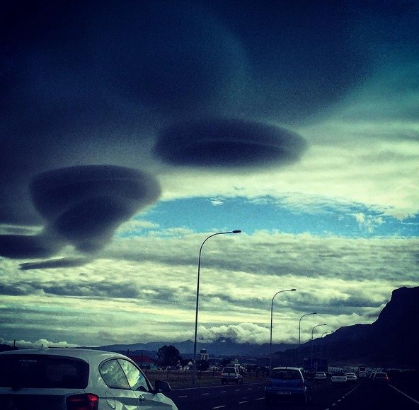 UFO mraky nad Kapským Městem v Jihoafrické republice