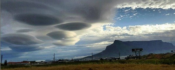 UFO mraky nad Kapským Městem v Jihoafrické republice