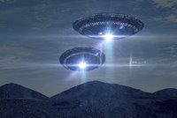 Pentagon obdržel stovky nových zpráv o výskytu UFO: Oznamovatele museli většinou zklamat