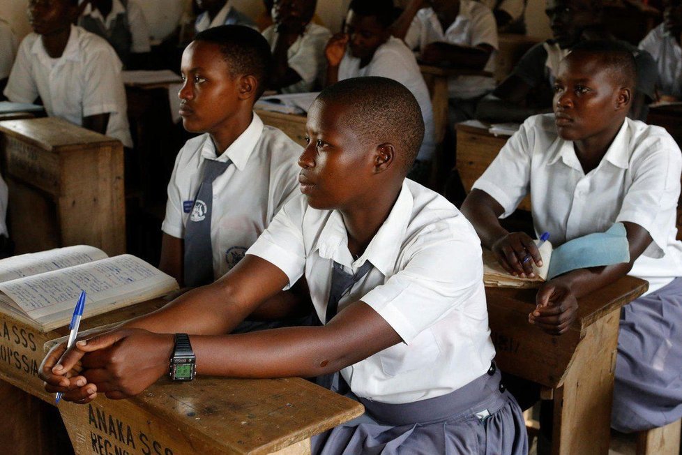 V rozvojových zemích dívky nechodí do školy kvůli mentruaci. (Ilustrační foto)