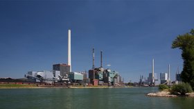 Uhelná elektrárna v Mannheimu v Německu