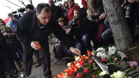 Pieta za oběti střelby v Uherském Brodu: Pan Gabriel se schoval na WC a masakru unikl