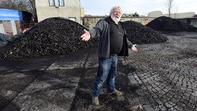 Zdeněk Janda (66) uvažuje, že zavře uhelný sklad v pražském Braníku.