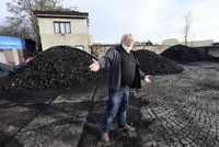 Uhlí v Praze už „nefrčí“. Zdeněk (66) uvažuje, že sklad v Braníku zavře