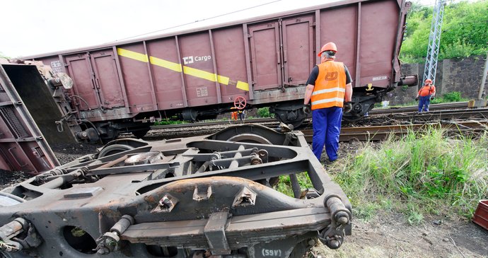 Nehoda vlaku způsobila škodu za 100 milionů