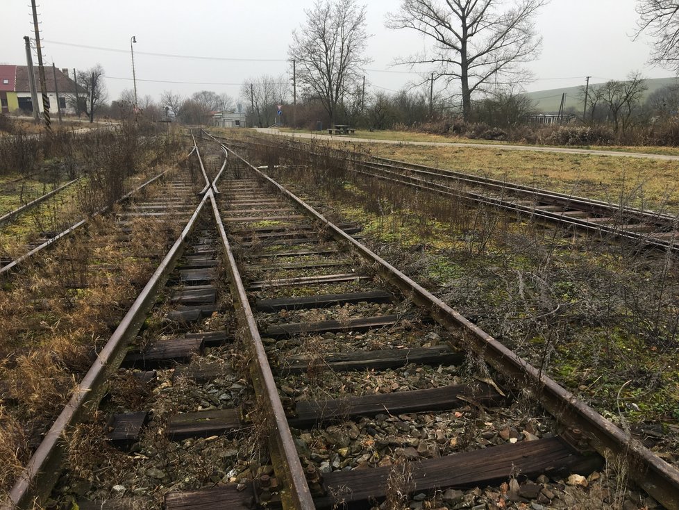 Obnova lokální trati začne v Uhřicích, pokračovat bude až do 16 kilometrů vzdálené Čejče.