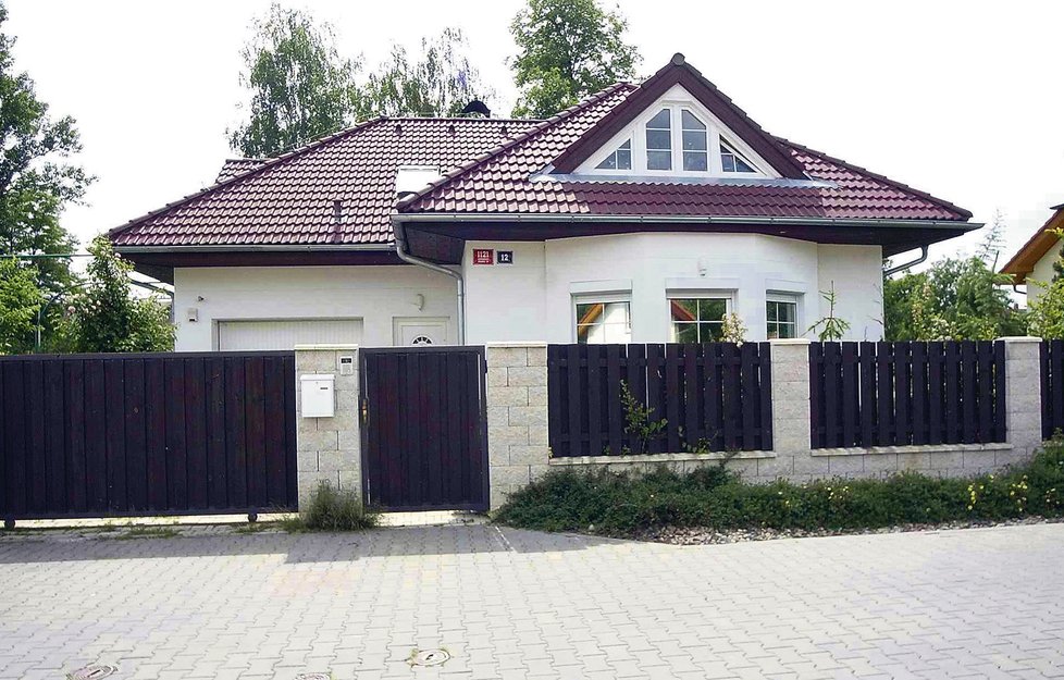 Tento dům v Uhříněvsi Iveta odkázala Arturovi