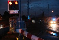 Vlak na Hradecku srazil člověka: Nehodu nepřežil