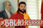 Takhle Tomáše Ujfalušiho představil Galatasaray na svých oficiálních stránkách.
