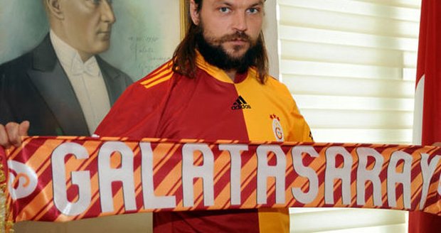 Takhle Tomáše Ujfalušiho představil Galatasaray na svých oficiálních stránkách.