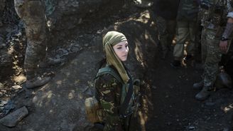 Krása na východní frontě: Na Donbasu bojují i mladé Ukrajinky