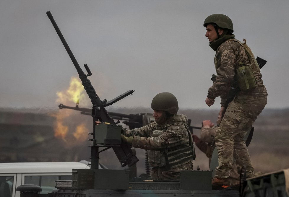 Protiletecké cvičení ukrajinských vojáků v Černihivské oblasti (15. 11. 2023)