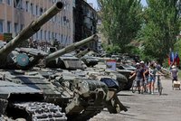 ONLINE: Ukrajinci postoupili už i k Lysyčansku! Šéf proruských separatistů radí evakuaci Charkovské oblasti