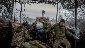 Ukrajinští vojáci na pozicích u Bachmutu