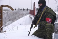 Ukrajinská armáda prý ovládla velkou část letiště v Doněcku