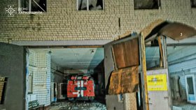 Charkovská oblast: Ruské bombardování zničilo třetinu hasičské stanice (1. dubna 2024).