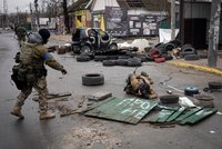 Rus bojující za Ukrajinu popsal masakr v Buči: „Střílejí pro zábavu, silnice byla posetá těly“