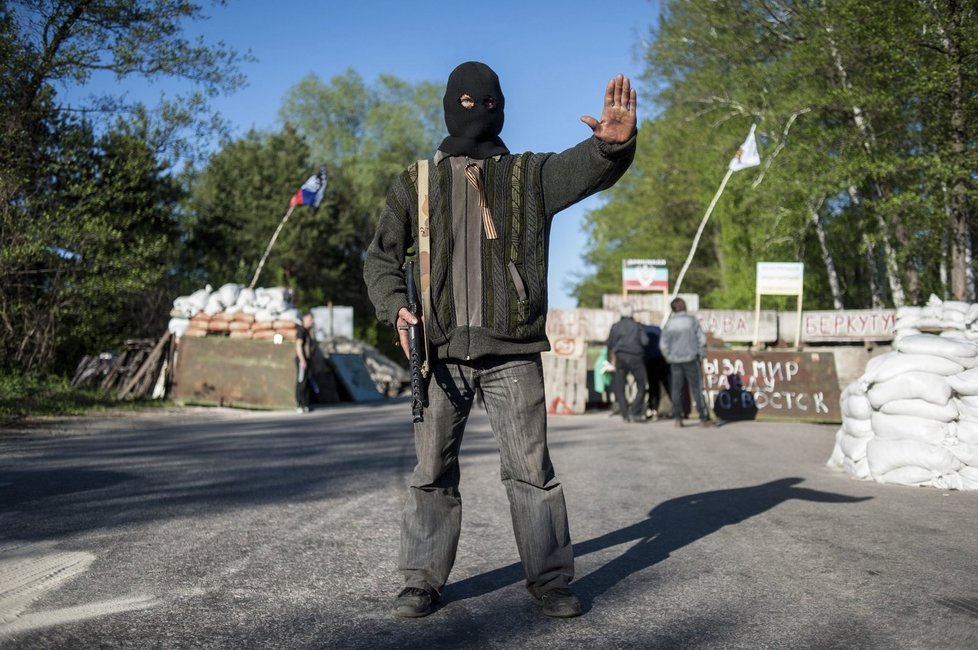 Proruští separatisté unesli autobus s pozorovateli OBSE.