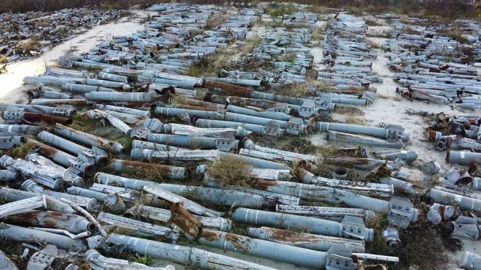 Ruské zbytky granátů MLRS v Charkově (29. 11. 2022)