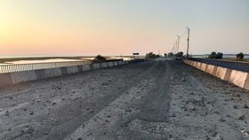 Útok na Čonharský most spojující Chersonskou oblast a Krym (22.6.2023)
