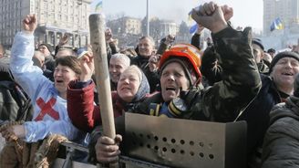 Ukrajinská opozice ovládla Kyjev, prezident Janukovyč prchá, vítězí radikálové