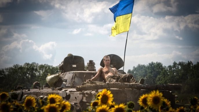  Kyjev slibuje pokračování ofenzivy, povstalci se stahují do Doněcka